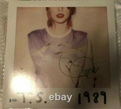 Autographed TAYLOR SWIFT 1989 Signed LP Record Vinyl Beckett Authentic