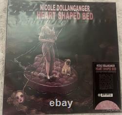 Nicole Dollangager Heart Shaped Bed Vertigo Exclusive Signed Blushing Bride MINT