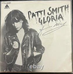 PATTI SMITH? - Gloria, ORIGINAL 1977 ITALIAN 45 SIGNED by Patti Smith! EX Vinyl
