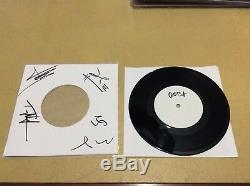 Rare Mint Band SIGNED QUEENS OF THE STONE AGE 7 Fun Machine Took $hit VINYL LP