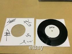 Rare Mint Band SIGNED QUEENS OF THE STONE AGE 7 Fun Machine Took $hit VINYL LP