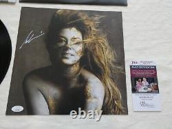 Shania Twain Hand Signed Queen Album Insert JSA #AI43378 Vinyl Record LP